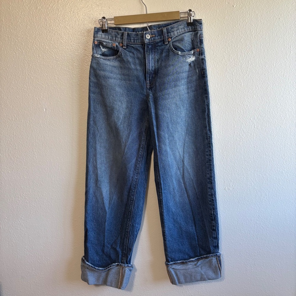 American Eagle Size 6 Stovepipe Jeans Medium Wash Cuffed Hem Baggy Relaxed